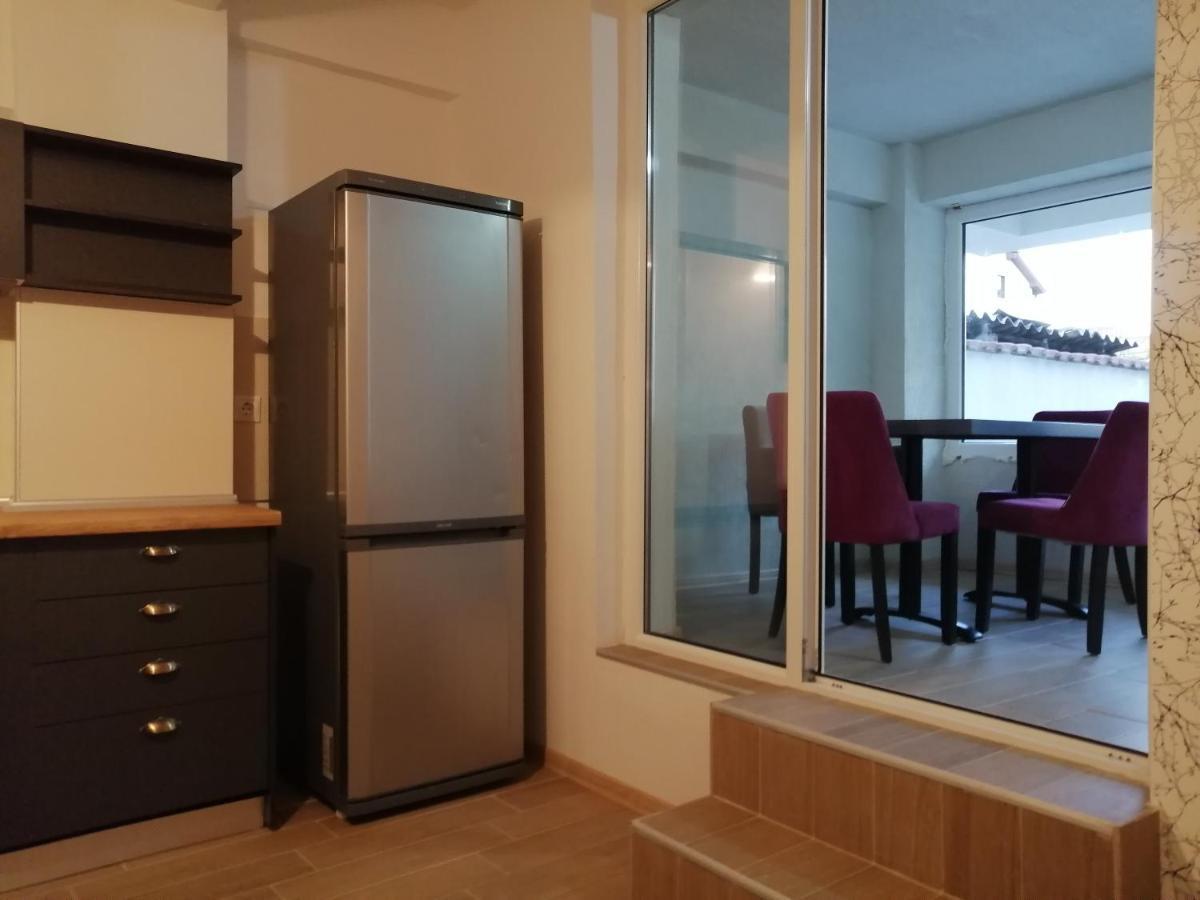 Hostel Denica Скопие Екстериор снимка